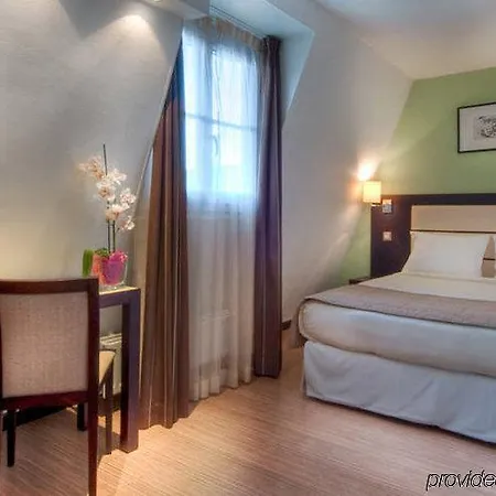 Sure By Western Gare Du Nord Hotel 3*