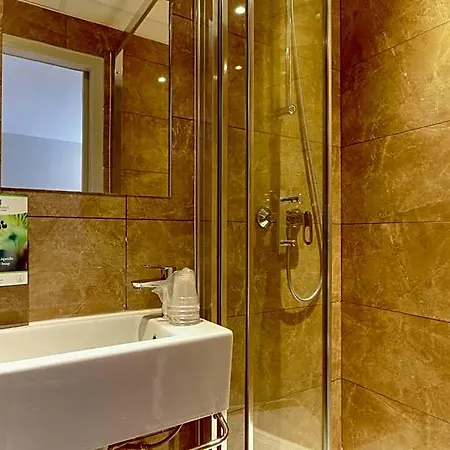 Sure By Western Gare Du Nord فندق