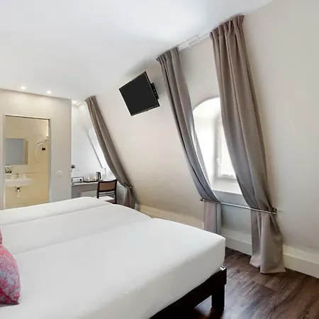 Sure By Western Gare Du Nord מלון 3*