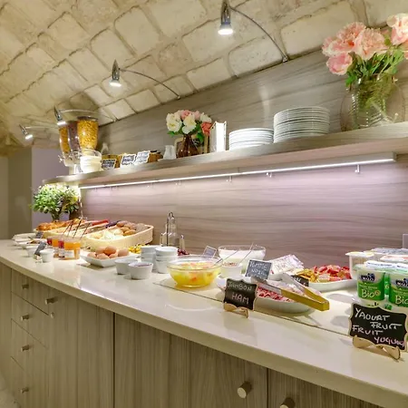 Sure By Western Gare Du Nord Hotel 3*