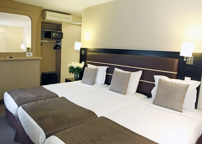 Sure By Western Gare Du Nord Hotel 3*