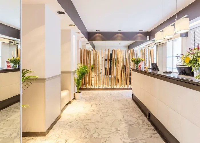 Hotel Sure By Western Gare Du Nord 3*